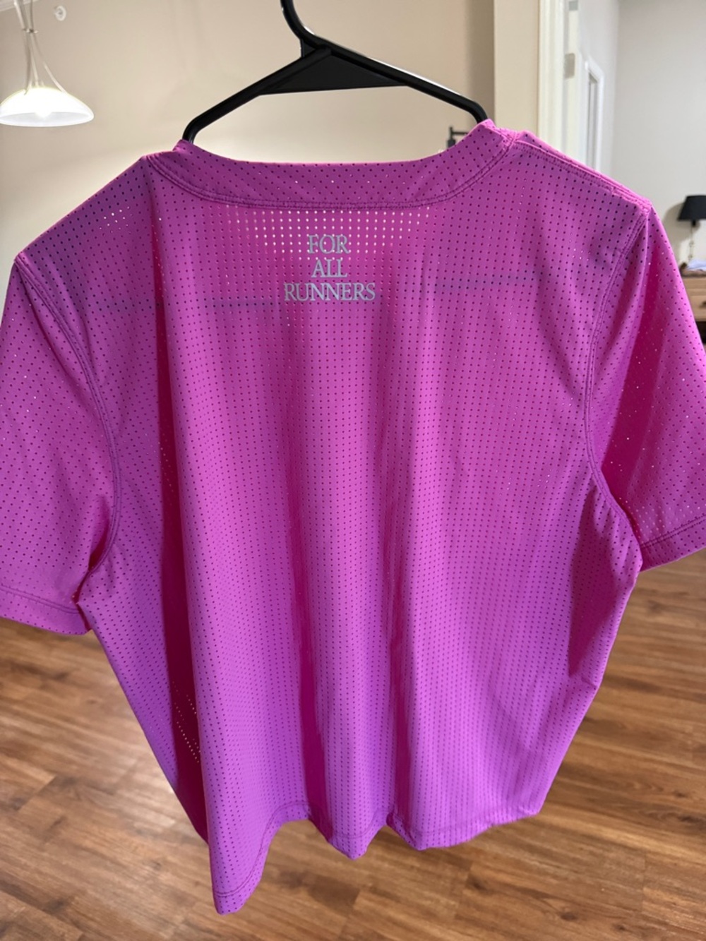 Breathable Running Short Sleeve *Graphic - Picture 5 of 7